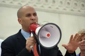 Fearing potential voter backlash, Cory Booker and other vegetarian or vegan politicians have refrained from formally incorporating meat consumption and animal rights issues into their political agendas during campaigns.