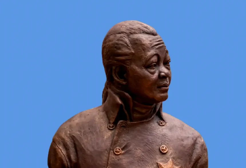 Estatua de bronce de Henry Christophe, el primer y único rey de Haití, quien desempeñó un papel fundamental en la Revolución Haitiana y en el establecimiento del Reino de Haití. La estatua refleja su legado perdurable como líder y visionario que defendió los ideales antiesclavistas y anticoloniales.