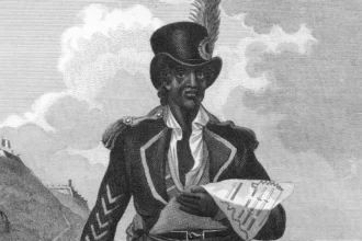 Représentation de Toussaint Louverture, le révolutionnaire haïtien qui mena le combat pour l’indépendance d’Haïti face à la France.