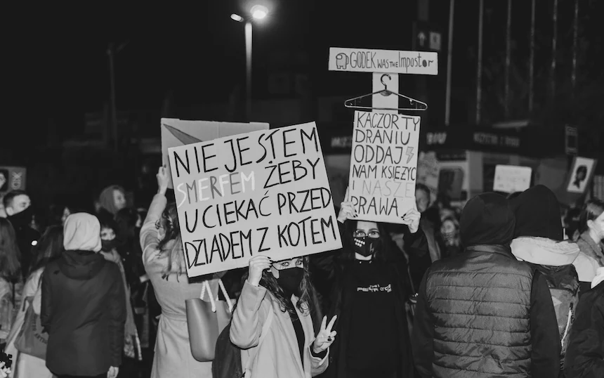 Illiberalism: Protest against Poland’s Law and Justice Party during the 2020 abortion ruling protests. Demonstrators challenge illiberal restrictions on women’s rights. Photo by Jakub Chlebda