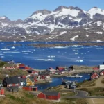 Un pueblo costero de Groenlandia, donde la vida tradicional inuit se cruza con el creciente interés geopolítico y los efectos visibles del cambio climático en el Ártico (CC0).