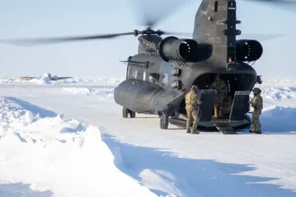 In the context of Greenland U.S. conflict, Arctic-capable forces participate in cold-weather training exercises focused on mobility and logistics. Photo by The National Guard (CC BY).