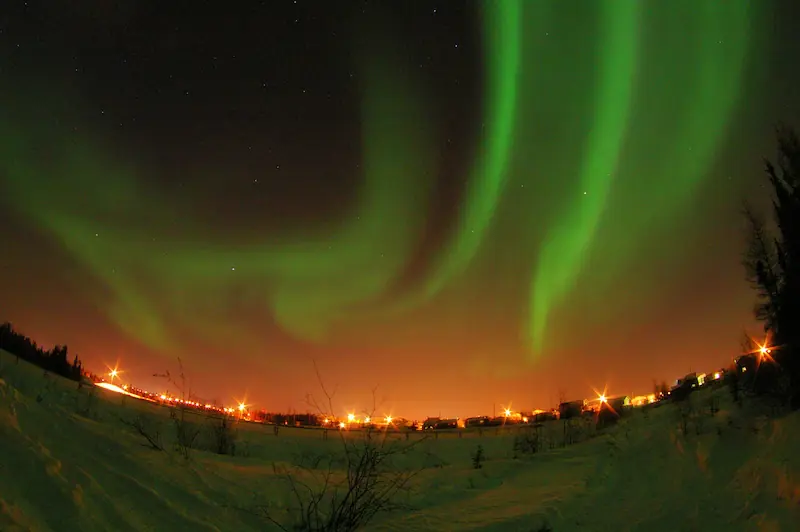 Selective aurora borealis over Yellowknife, Northwest Territories. In the Canadian North, everyday life unfolds beneath a landscape that is also at the center of debates on sovereignty, Indigenous rights, and Arctic geopolitics.