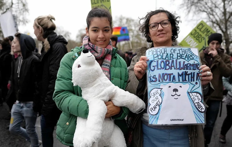 Climate justice march in London highlighting public concern about global warming and demands for more ambitious sustainability policies. Photo by Alisdare Hickson (CC BY SA).