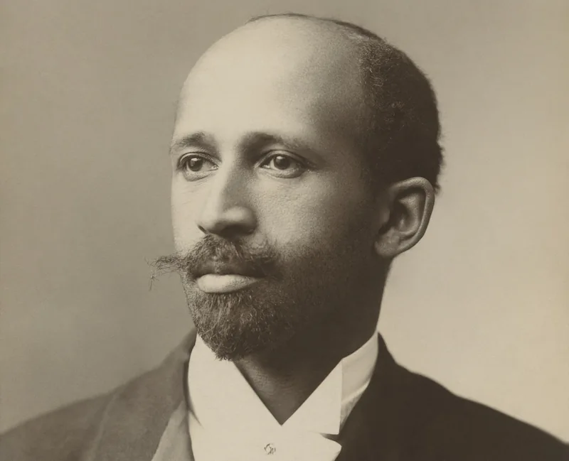W.E.B. Du Bois coorganizó en 1905 la reunión del Movimiento del Niágara en Fort Erie, Ontario, donde intelectuales afroestadounidenses definieron estrategias contra la segregación racial y los linchamientos. Fotografía de James E. Purdy, 1907 (dominio público, National Portrait Gallery).